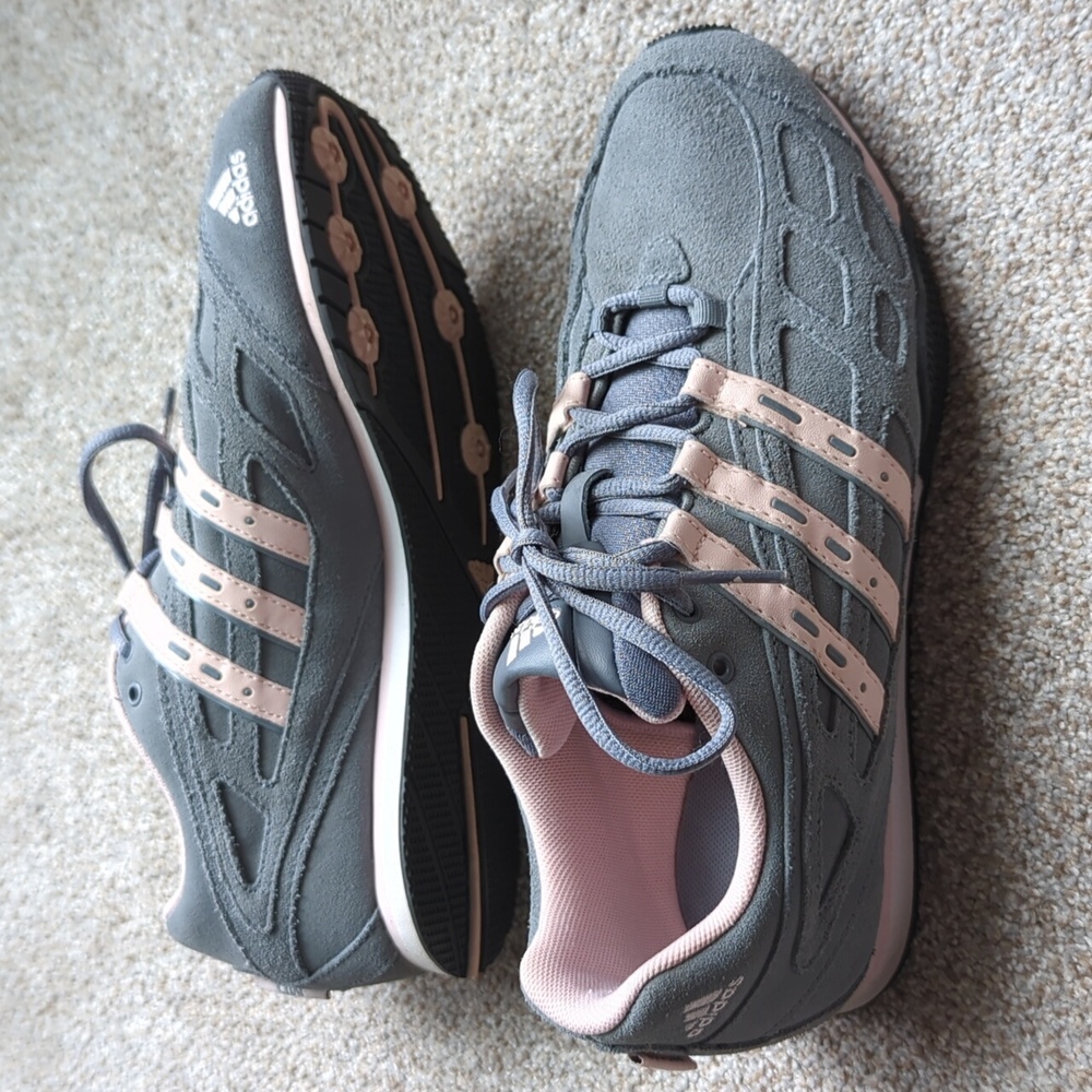 Adidas Nova size 9 gray with pink stripes tennis shoes